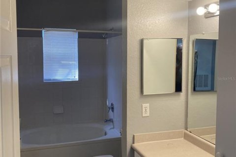 Condominio en alquiler en Orlando, Florida, 3 dormitorios, 123.84 m2 № 1911199 - foto 10