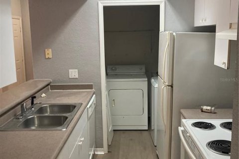 Condominio en alquiler en Orlando, Florida, 3 dormitorios, 123.84 m2 № 1911199 - foto 5
