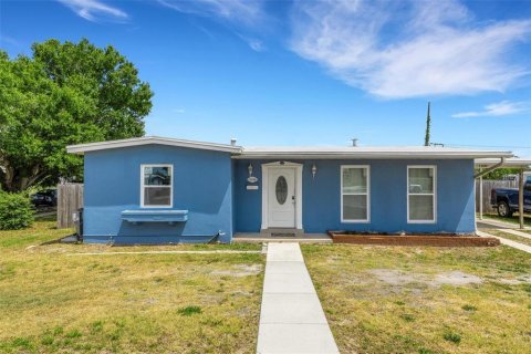 Villa ou maison à Port Charlotte, Floride 2 chambres, 98.1 m2 № 2122584