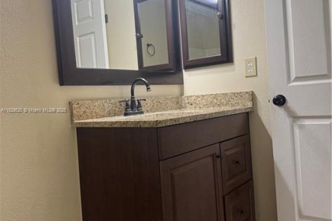 Propiedad comercial en venta en Lehigh Acres, Florida № 1955765 - foto 30