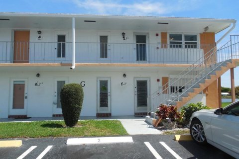 Condo in Boynton Beach, Florida, 2 bedrooms  № 2263190 - photo 3
