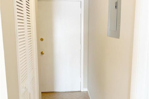 Condo in Boynton Beach, Florida, 2 bedrooms  № 2263190 - photo 10