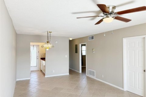 Condo in Boynton Beach, Florida, 2 bedrooms  № 2263190 - photo 12