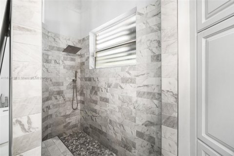 Casa en venta en Coral Springs, Florida, 4 dormitorios, 333.7 m2 № 1925078 - foto 28