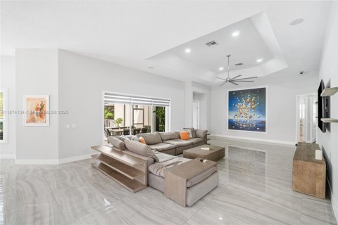 Casa en venta en Coral Springs, Florida, 4 dormitorios, 333.7 m2 № 1925078 - foto 6