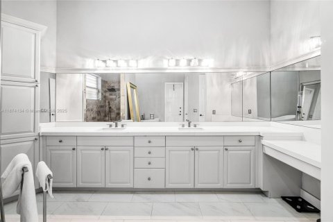Casa en venta en Coral Springs, Florida, 4 dormitorios, 333.7 m2 № 1925078 - foto 25
