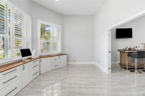 Casa en venta en Coral Springs, Florida, 4 dormitorios, 333.7 m2 № 1925078 - foto 14