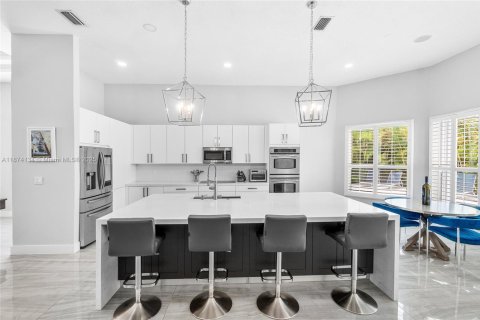 Casa en venta en Coral Springs, Florida, 4 dormitorios, 333.7 m2 № 1925078 - foto 5