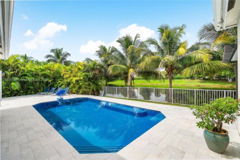 Casa en venta en Coral Springs, Florida, 4 dormitorios, 333.7 m2 № 1925078 - foto 20
