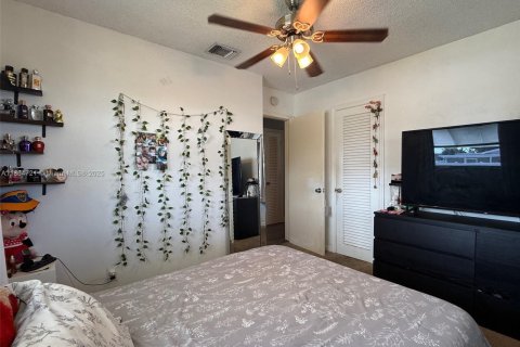 Casa en venta en Tamarac, Florida, 2 dormitorios, 95.13 m2 № 1892875 - foto 27