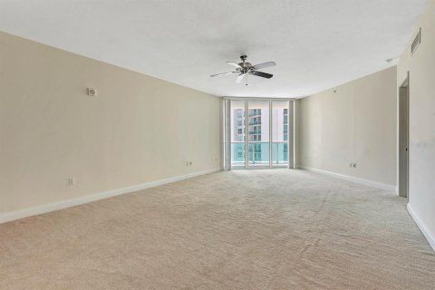Condo in Daytona Beach, Florida, 2 bedrooms  № 1655863 - photo 17