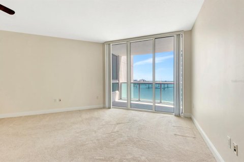 Condo in Daytona Beach, Florida, 2 bedrooms  № 1655863 - photo 16