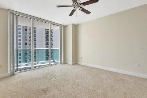 Condo in Daytona Beach, Florida, 2 bedrooms  № 1655863 - photo 14