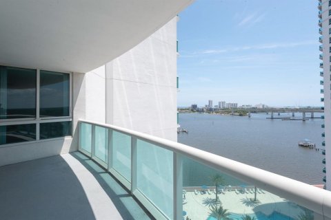 Condo in Daytona Beach, Florida, 2 bedrooms  № 1655863 - photo 22