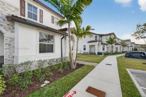 Adosado en alquiler en Homestead, Florida, 3 dormitorios, 123.37 m2 № 2066095 - foto 4