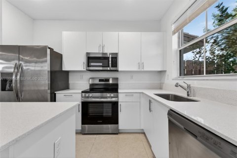 Adosado en alquiler en Homestead, Florida, 3 dormitorios, 123.37 m2 № 2066095 - foto 11