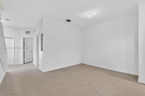 Adosado en alquiler en Homestead, Florida, 3 dormitorios, 123.37 m2 № 2066095 - foto 8