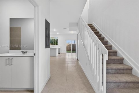 Adosado en alquiler en Homestead, Florida, 3 dormitorios, 123.37 m2 № 2066095 - foto 7