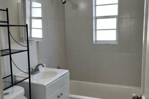 Appartement à louer à Coral Gables, Floride: 1 chambre, 53.88 m2 № 2342961 - photo 7
