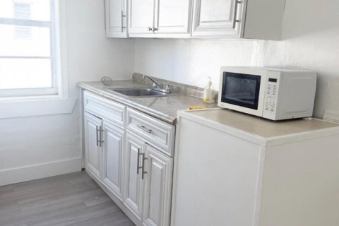 Appartement à louer à Coral Gables, Floride: 1 chambre, 53.88 m2 № 2342961 - photo 3
