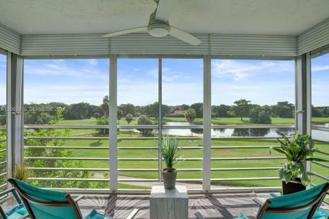 Condo in Pompano Beach, Florida, 3 bedrooms  № 2278518
