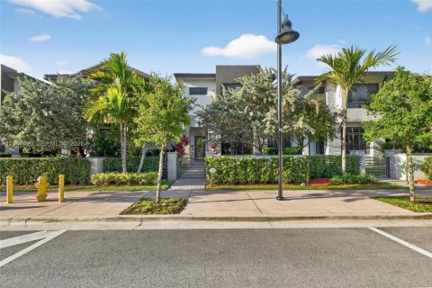 Villa ou maison à vendre à Doral, Floride: 4 chambres, 203.55 m2 № 2048929 - photo 2