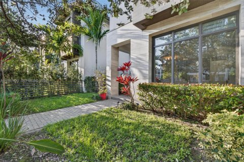 Villa ou maison à vendre à Doral, Floride: 4 chambres, 203.55 m2 № 2048929 - photo 8