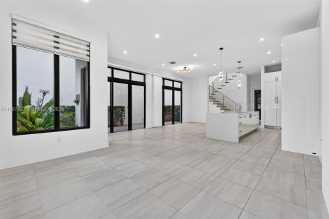Villa ou maison à vendre à Doral, Floride: 4 chambres, 203.55 m2 № 2048929 - photo 12
