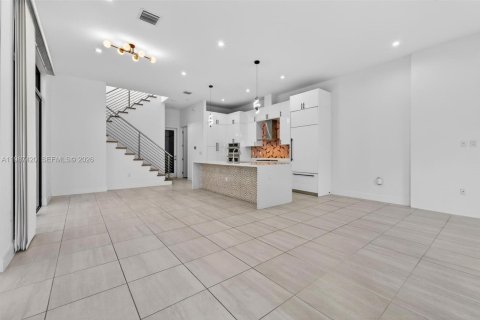 Villa ou maison à vendre à Doral, Floride: 4 chambres, 203.55 m2 № 2048929 - photo 10