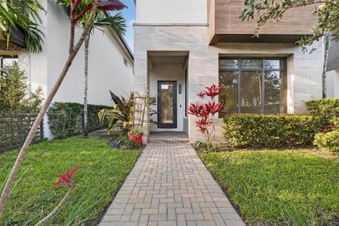 Villa ou maison à vendre à Doral, Floride: 4 chambres, 203.55 m2 № 2048929 - photo 7