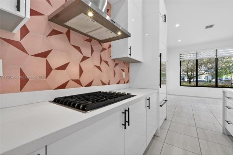 Villa ou maison à vendre à Doral, Floride: 4 chambres, 203.55 m2 № 2048929 - photo 17