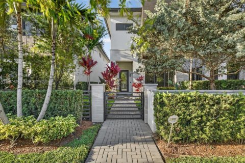 Villa ou maison à vendre à Doral, Floride: 4 chambres, 203.55 m2 № 2048929 - photo 5