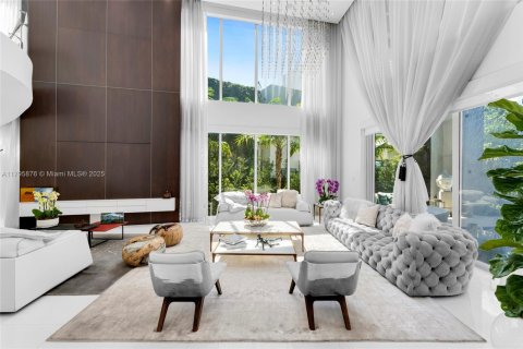 Купить виллу или дом в Майами-Бич, Флорида 5 спален, 448.44м2, № 2055252 - фото 28