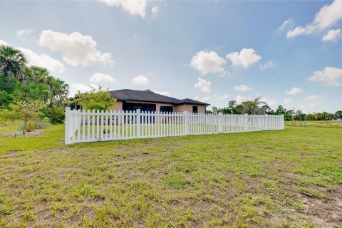 Villa ou maison à vendre à Port Charlotte, Floride: 3 chambres, 180.6 m2 № 2200268 - photo 26