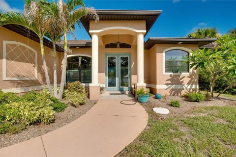 Villa ou maison à vendre à Port Charlotte, Floride: 3 chambres, 180.6 m2 № 2200268 - photo 3