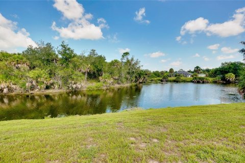 House in Port Charlotte, Florida 3 bedrooms, 180.6 sq.m. № 2200268