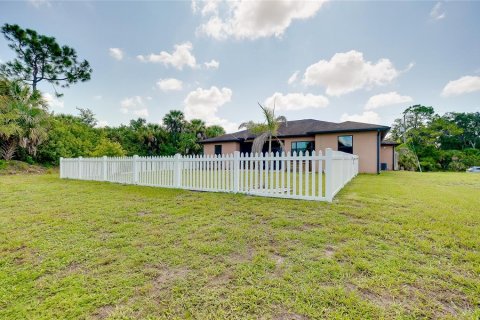 Villa ou maison à vendre à Port Charlotte, Floride: 3 chambres, 180.6 m2 № 2200268 - photo 25
