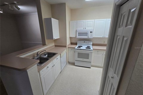 Condominio en alquiler en Tampa, Florida, 2 dormitorios, 100.61 m2 № 1909388 - foto 6