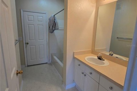 Condominio en alquiler en Tampa, Florida, 2 dormitorios, 100.61 m2 № 1909388 - foto 10