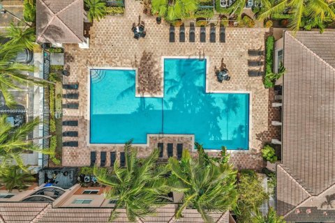 Condo in Fort Lauderdale, Florida, 2 bedrooms  № 2030459 - photo 23