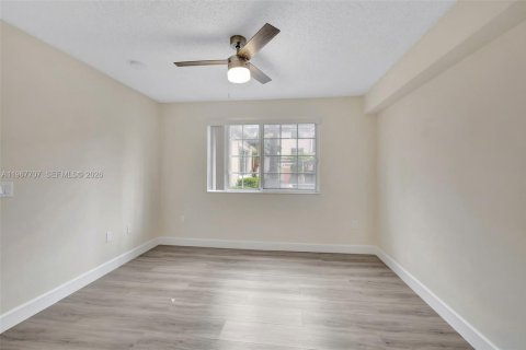 Condo in Fort Lauderdale, Florida, 2 bedrooms  № 2030459 - photo 9