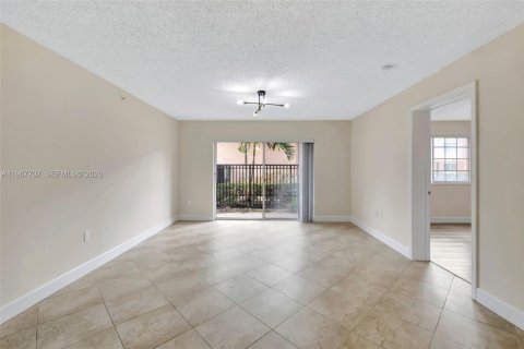 Condo in Fort Lauderdale, Florida, 2 bedrooms  № 2030459 - photo 16