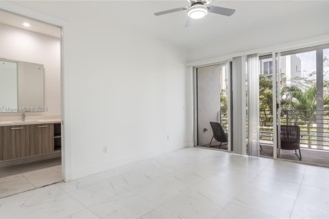 Townhouse in Fort Lauderdale, Florida 2 bedrooms, 180.04 sq.m. № 1712444 - photo 24