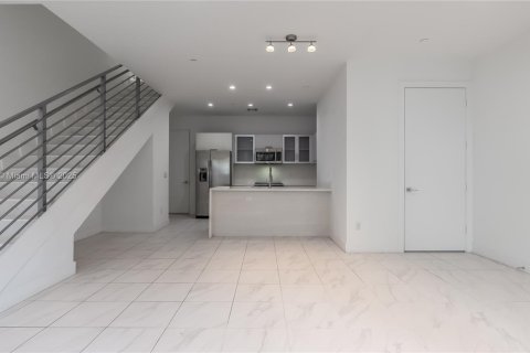 Townhouse in Fort Lauderdale, Florida 2 bedrooms, 180.04 sq.m. № 1712444 - photo 11