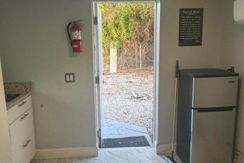 Commercial property in Riviera Beach, Florida 1 bedroom, 18.58 sq.m. № 2084151 - photo 7