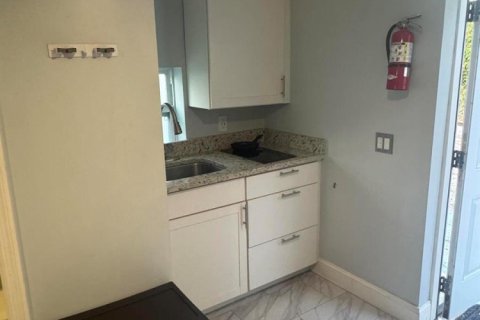 Commercial property in Riviera Beach, Florida 1 bedroom, 18.58 sq.m. № 2084151 - photo 9