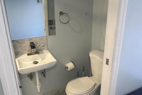 Commercial property in Riviera Beach, Florida 1 bedroom, 18.58 sq.m. № 2084151 - photo 5