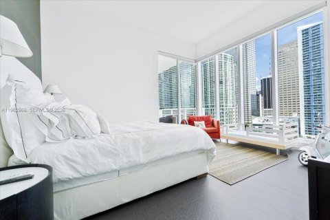 Condo in Miami, Florida, 3 bedrooms № 2080976 - photo 24