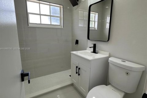 Casa en venta en Miami Gardens, Florida, 4 dormitorios, 159.61 m2 № 2058023 - foto 14