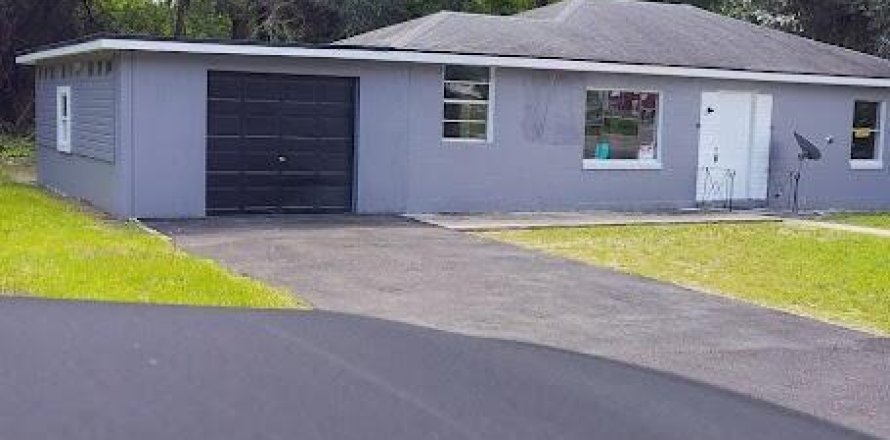 House in St. Lucie, Florida 2 bedrooms, 106 sq.m. № 2178415